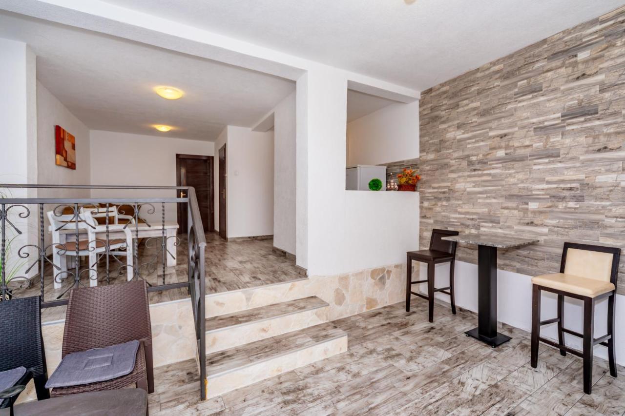 Apartmani Lira 수토모레 외부 사진