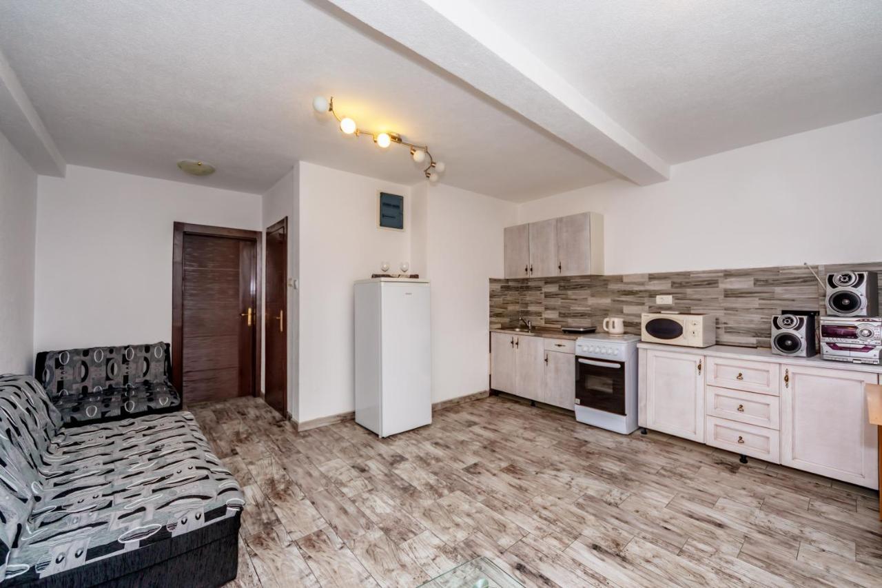 Apartmani Lira 수토모레 외부 사진