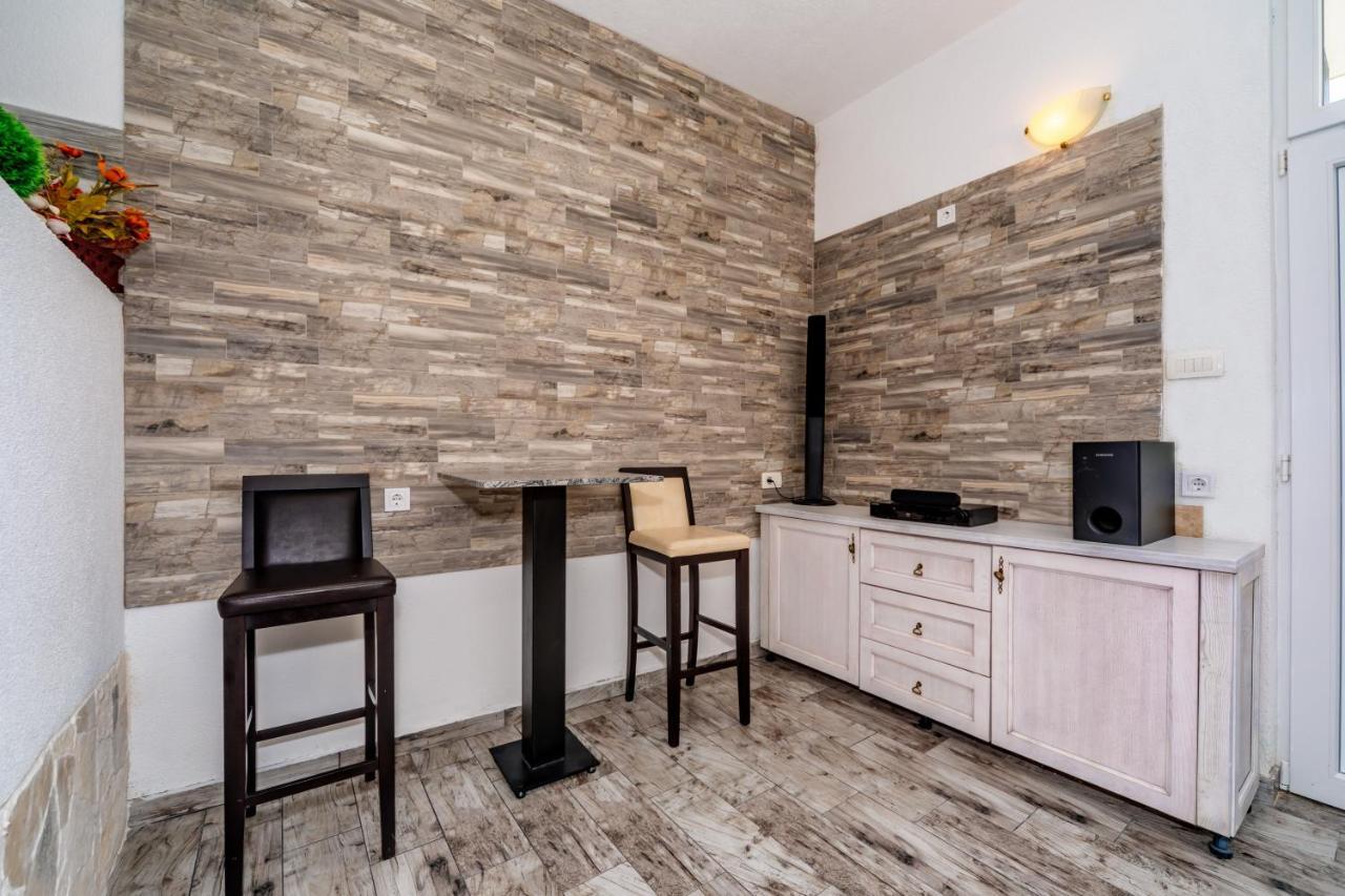 Apartmani Lira 수토모레 외부 사진