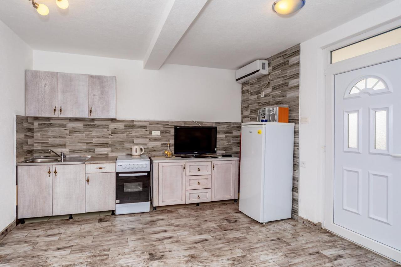 Apartmani Lira 수토모레 외부 사진