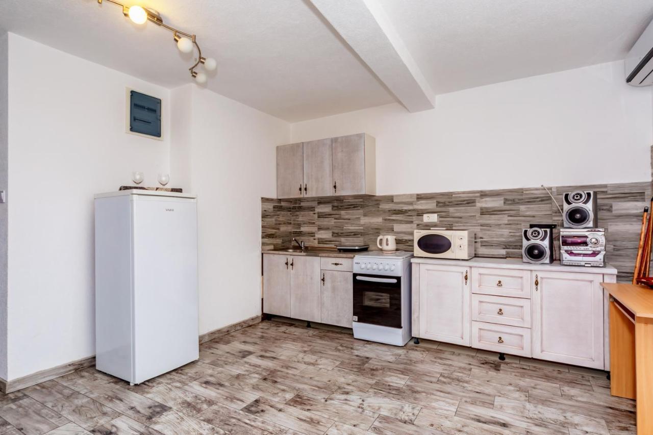 Apartmani Lira 수토모레 외부 사진