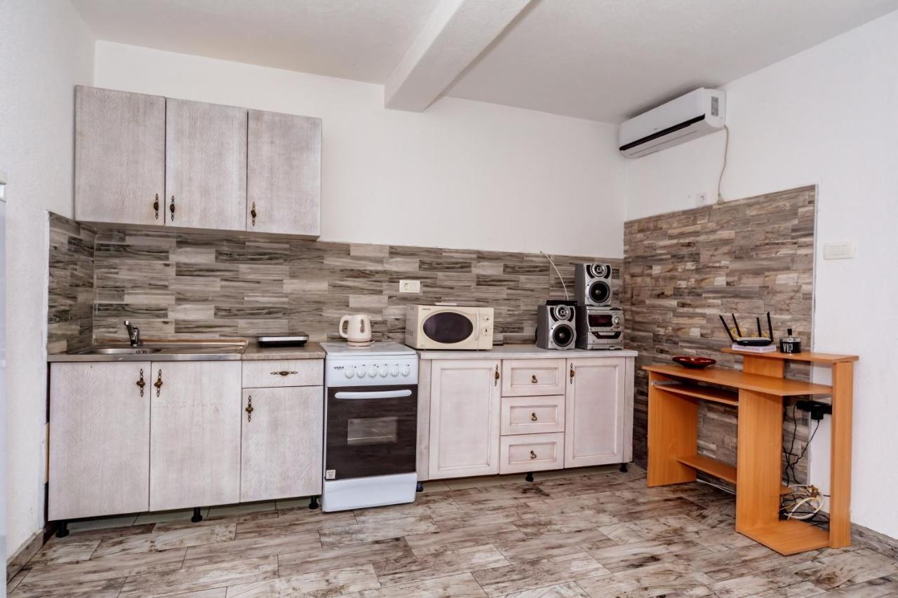 Apartmani Lira 수토모레 외부 사진