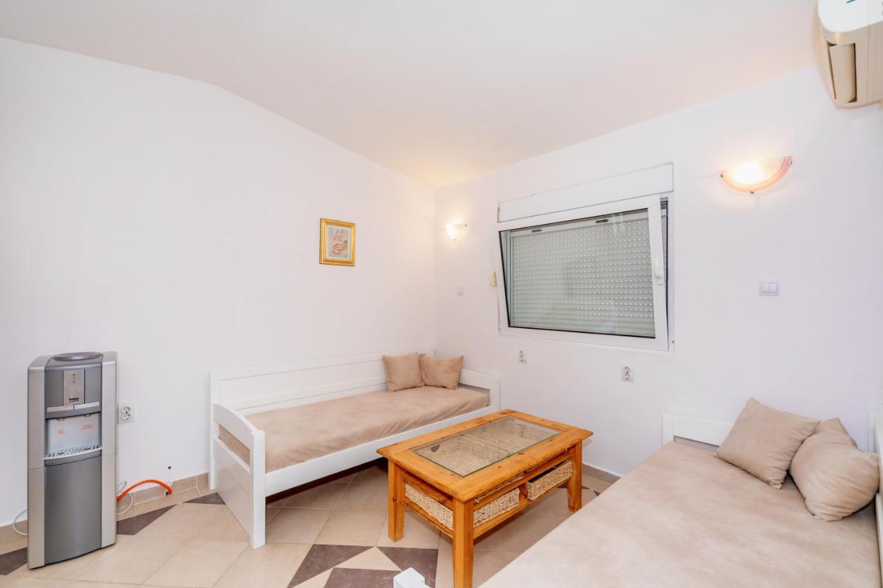 Apartmani Lira 수토모레 외부 사진