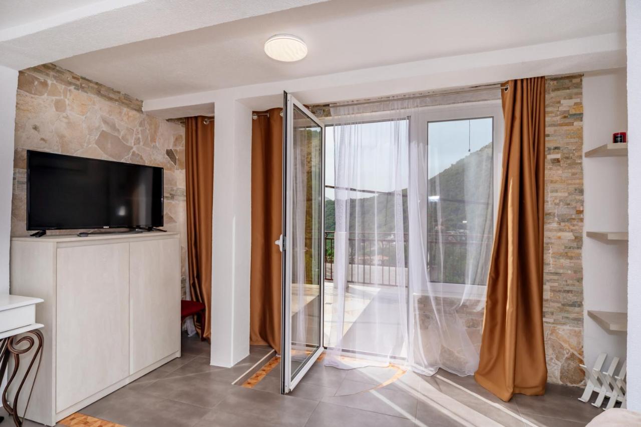 Apartmani Lira 수토모레 외부 사진