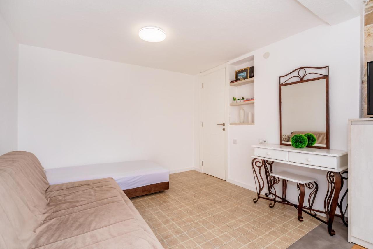 Apartmani Lira 수토모레 외부 사진