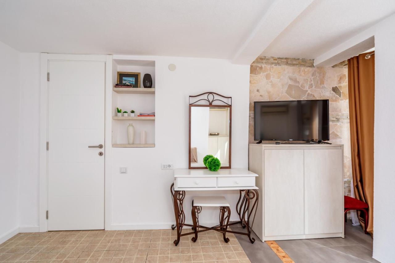 Apartmani Lira 수토모레 외부 사진