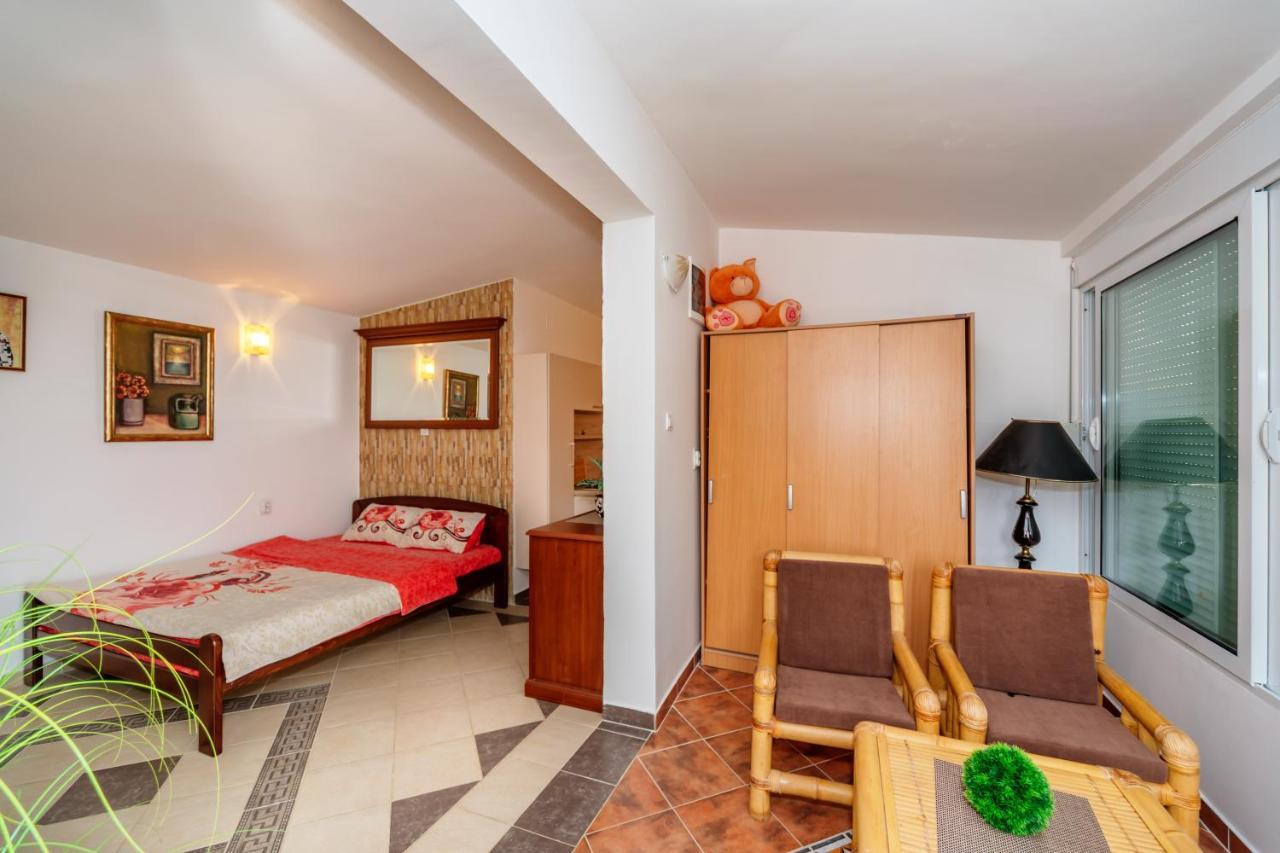 Apartmani Lira 수토모레 외부 사진