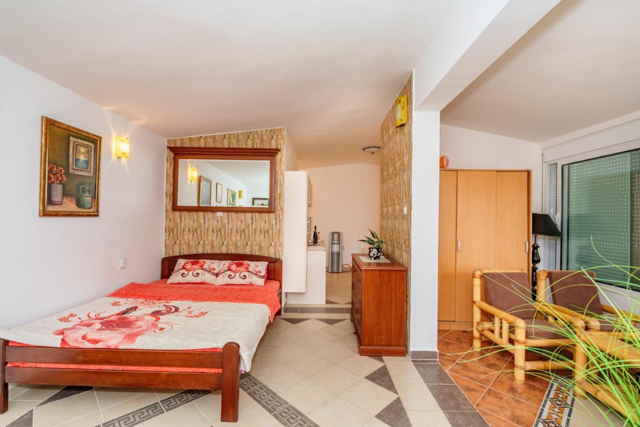 Apartmani Lira 수토모레 외부 사진