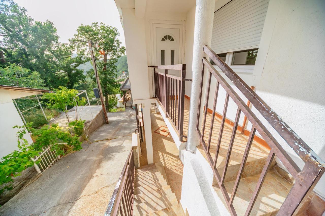 Apartmani Lira 수토모레 외부 사진